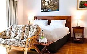 Birdwood Motel